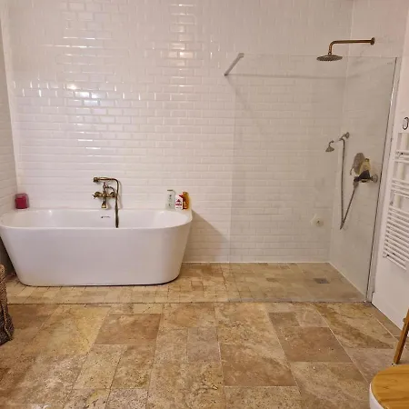 Maison De Vigneron *